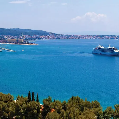Stunning In Okrug Gornji With Wifi * Trogir